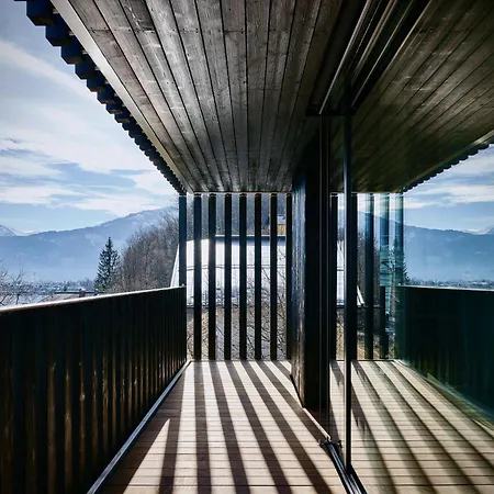 Haus Am Lift - Penthouse - Top4 - Summercard Included - Ski-in Ski-out - 6p * Zell am See