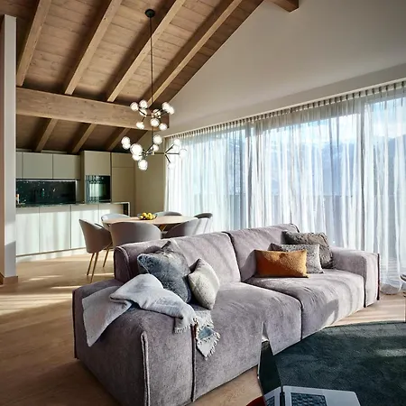 Haus Am Lift - Penthouse - Top4 - Summercard Included - Ski-in Ski-out - 6p * Zell am See